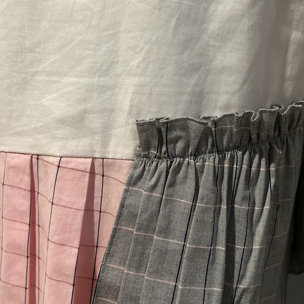 Scripted Asymmetrical 3/4 Button Down Pull Over B… - image 3